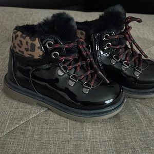 SPROX baby girl boots. Side 6.